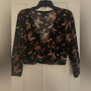 Floral Black Crop Long sleeve